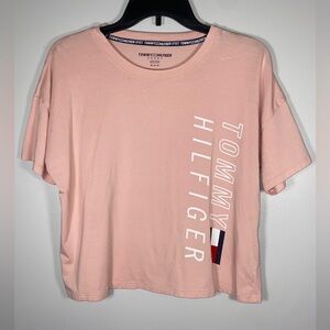 Tommy Hilfiger Women's Light Pink Logo Tee crop shirt